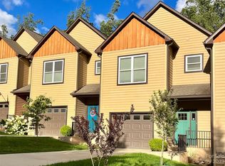 208 Rainbow Ter, Black Mountain, NC 28711