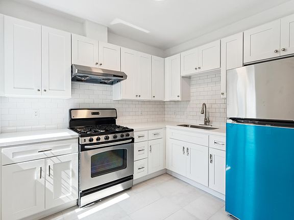 4th image of 5934 Fayette St Unit 1/2