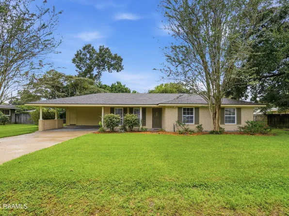 217 Meadow Ln, Lafayette, LA 70506