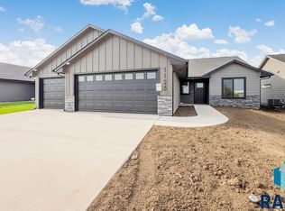 1125 E Wayne Pl, Tea, SD 57064