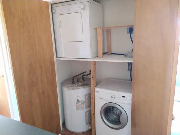 319 12th St NE #3, Washington, DC 20002