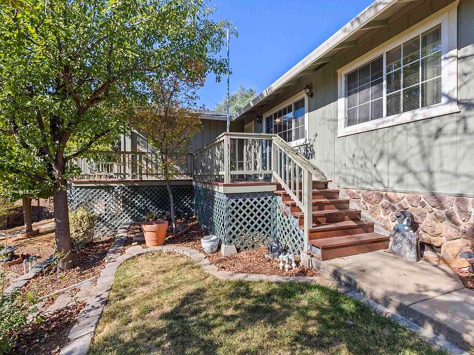 1st image of 20490 Eureka Dr