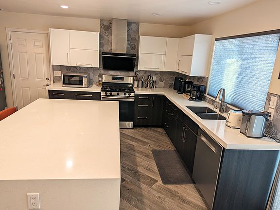 4th image of 323 N Sunnyvale Ave