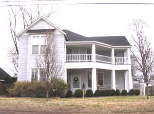 616 N Main St, Tuscumbia, AL 35674