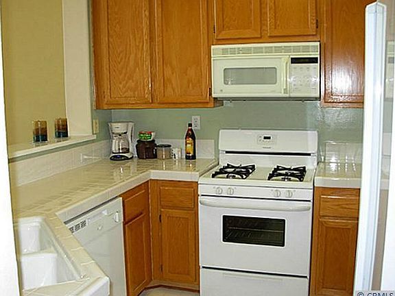 4th image of 4 Woodcrest Ln APT 220