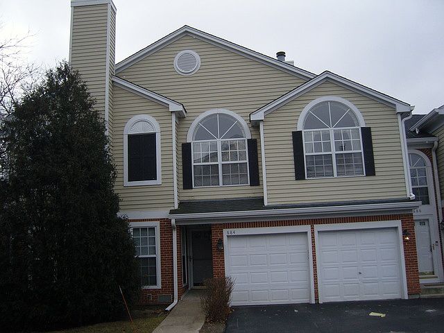 1st image of 684 Grosse Pointe Cir