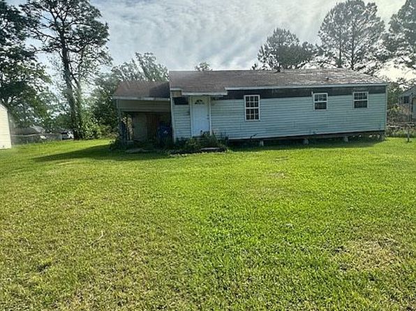 1503 Aaron St