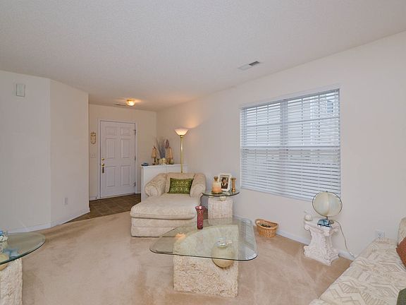 4th image of 515 Peach Orchard Dr