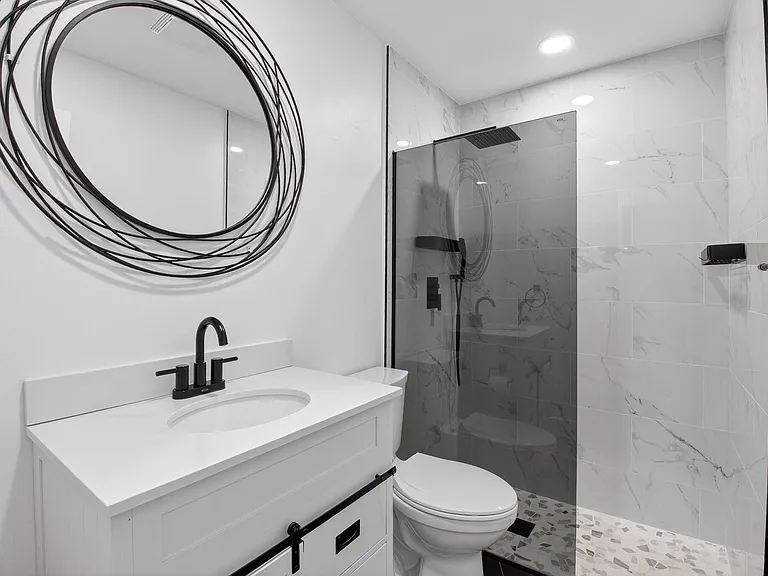 725 Heron Dr — Photo 23