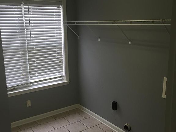 4th image of 9639 Waycross Cir