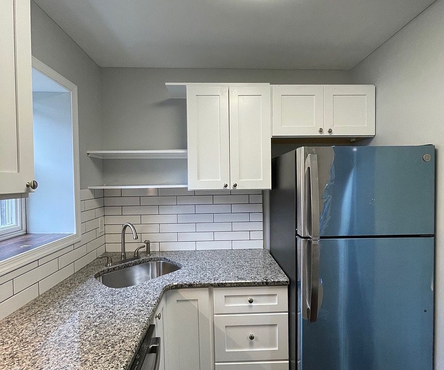 1st image of 512 Church St APT 221