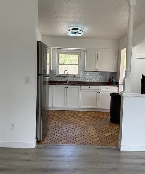 398 N Main St — Photo 5