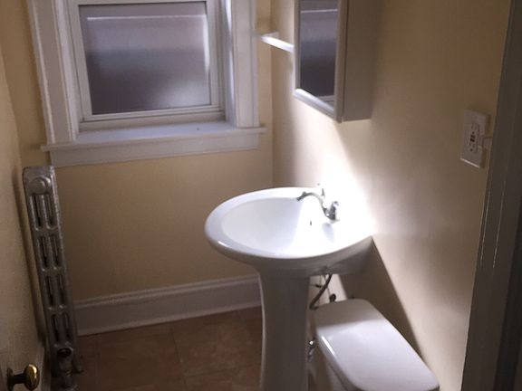 1/2 bath
