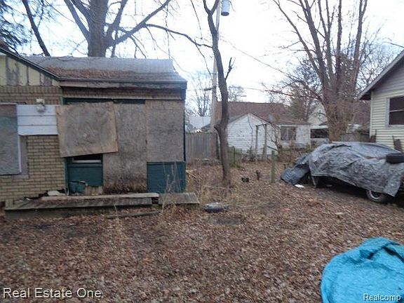 4th image of 4880 Lodewyck St
