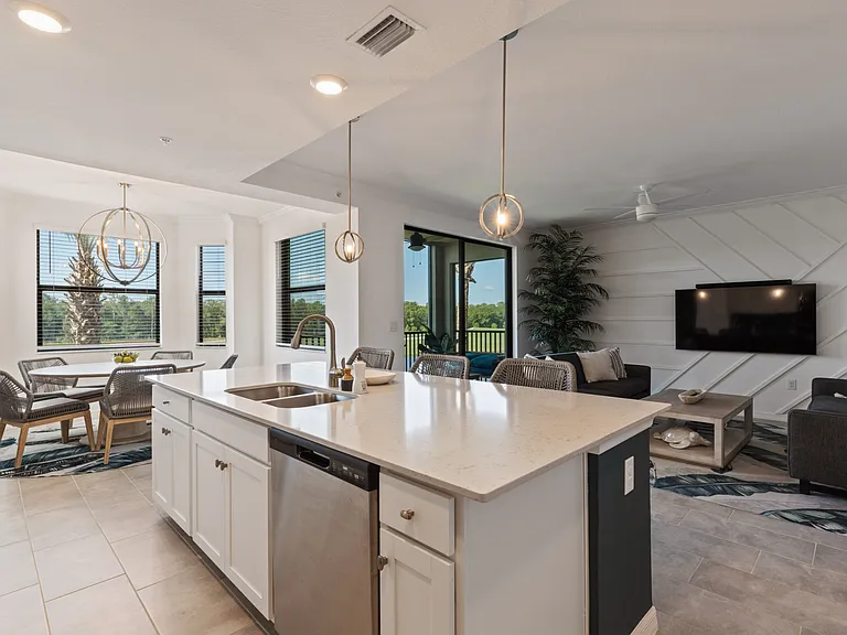18008 Gawthrop Dr #206-1 — Photo 24
