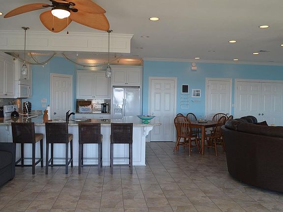4th image of 845 Townsend Dr