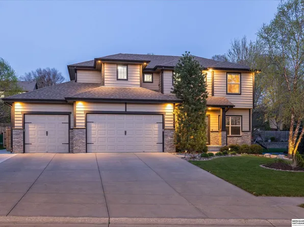 2103 S 195th St, Omaha, NE 68130