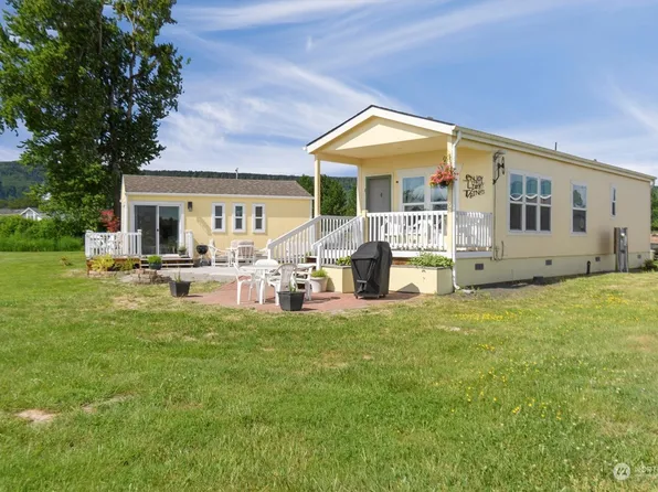 252 W Sunny Sands Road, Cathlamet, WA 98612