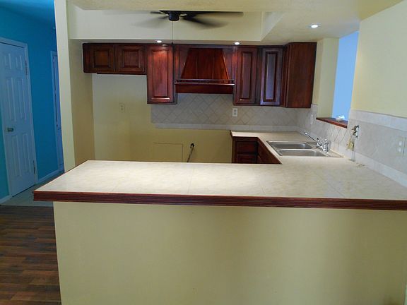 4th image of 2711 Aldine Cir