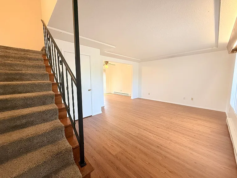 537 NE 113th Ave — Photo 6