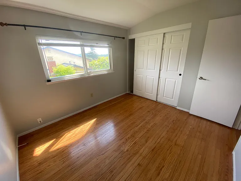 438 Cedar Hill Dr — Photo 13