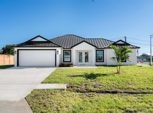 884 SW Thrift Avenue, Port Saint Lucie, FL 34953