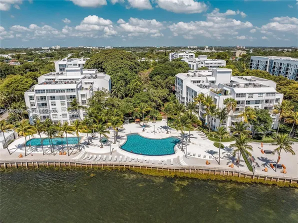 680 NE 64th St APT A300, Miami, FL 33138