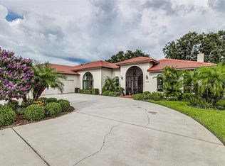 529 Clubhouse Dr, Lake Wales, FL 33898