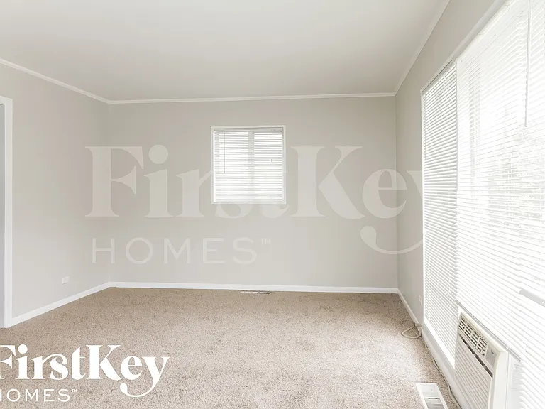194 Monee Rd — Photo 3