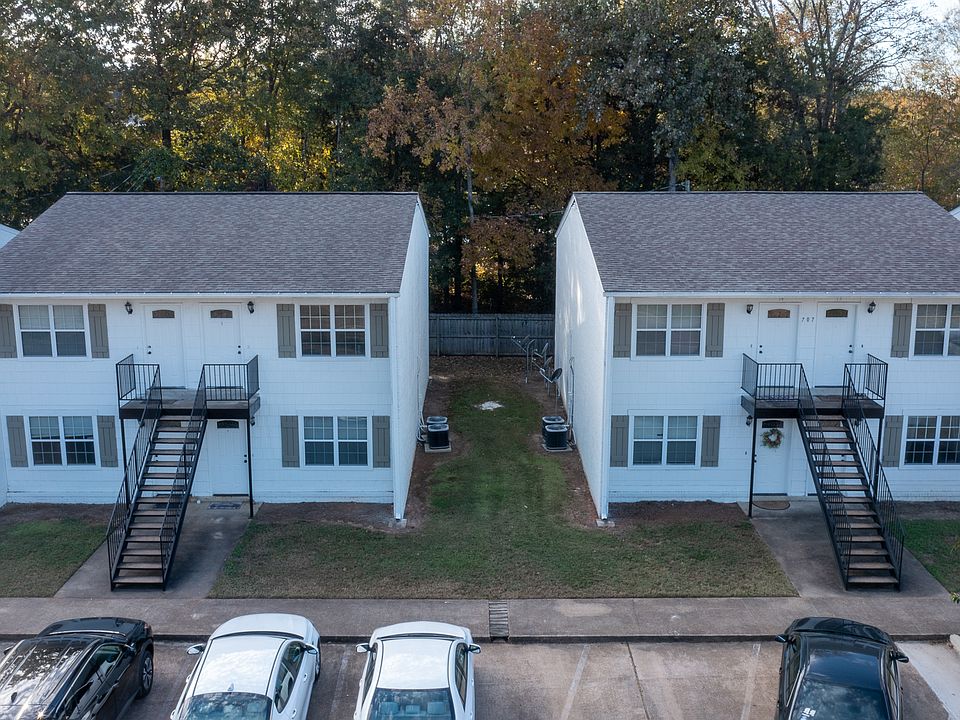 1st image of 709 N Montgomery St #4