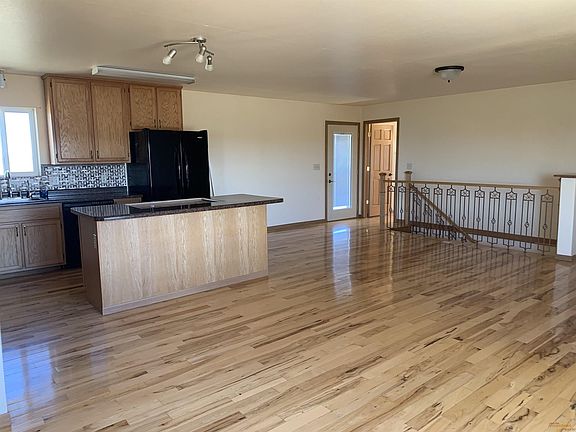 3rd image of 25794 Dewey Rd
