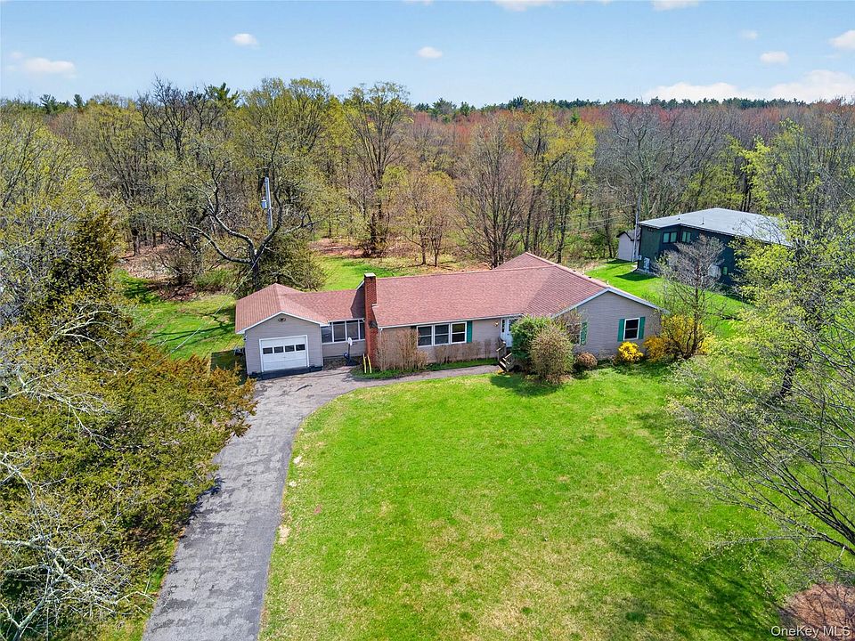 1st image of 1044 Blue Mountain Road
