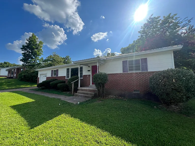 503 S Foster Dr — Photo 7
