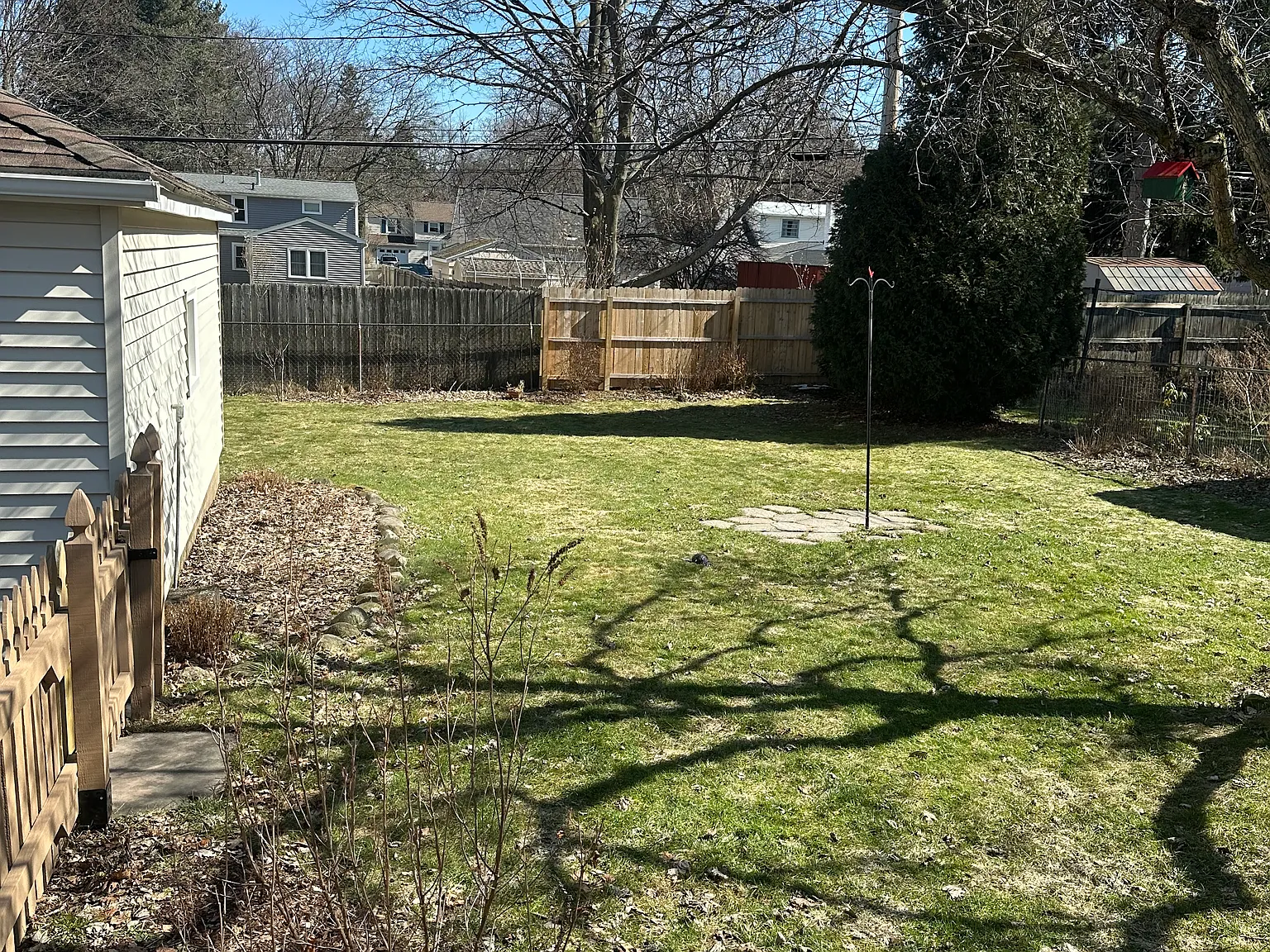 3 bed, 1062 sqft, $2,500 — Photo 4