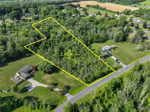 Misty Meadows Dr #14, Cato, NY 13033