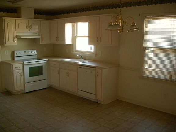 4th image of 6104 Caribou Dr