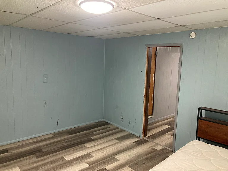 1st bedroom facing the 2nd bedroom!