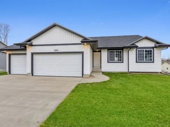 2003 Holly Meadow Ave SW, Cedar Rapids, IA 52404