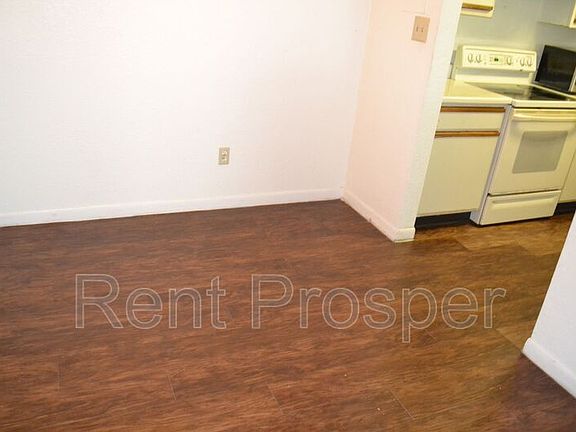 4th image of 4301 Lizshire Ln #C-305