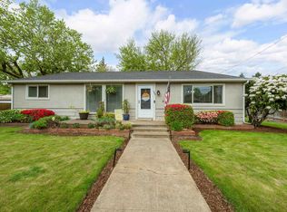 488 W Broccoli St, Roseburg, OR 97471