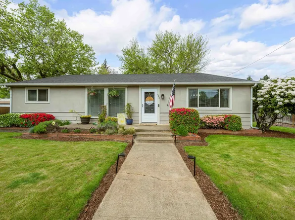 488 W Broccoli St, Roseburg, OR 97471