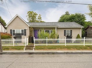 134 Taylor St, Hurricane, WV 25526