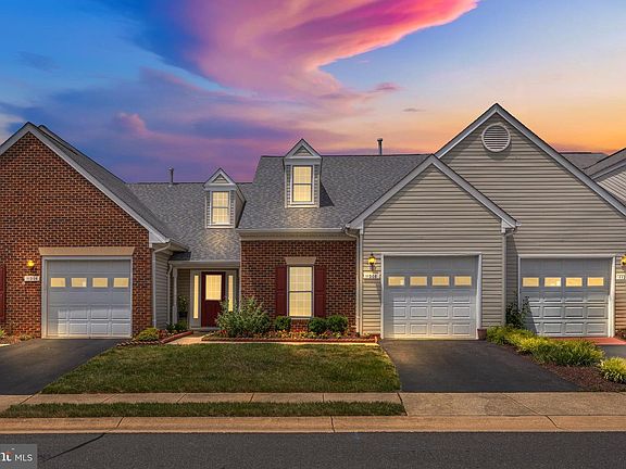 3rd image of 11208 Silversmith Ln