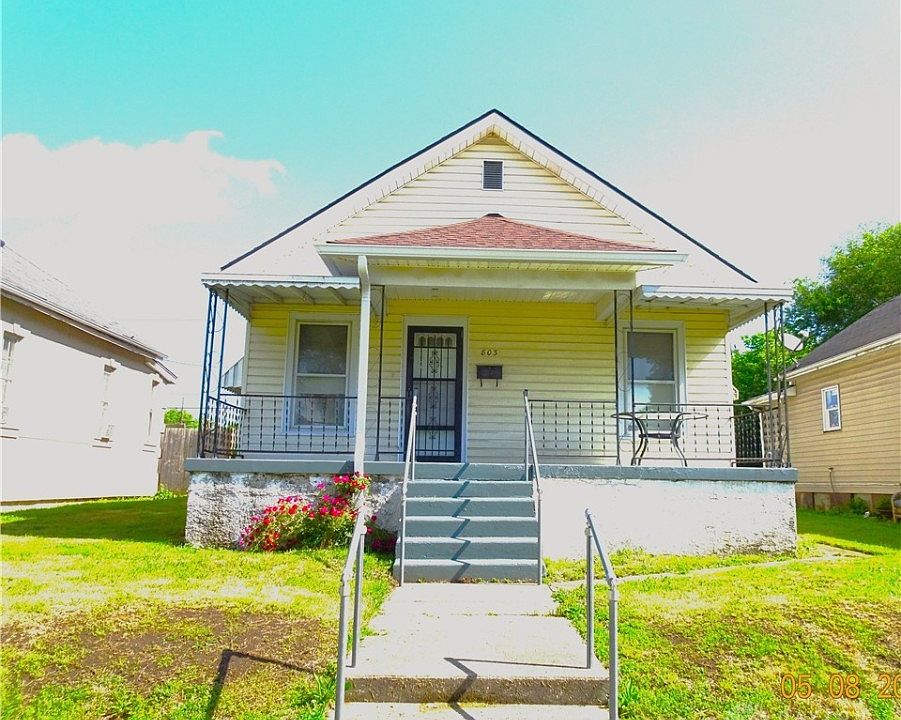 1st image of 803 17th Ave