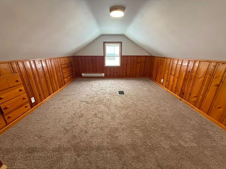 16011 Maplewood Ave — Photo 12