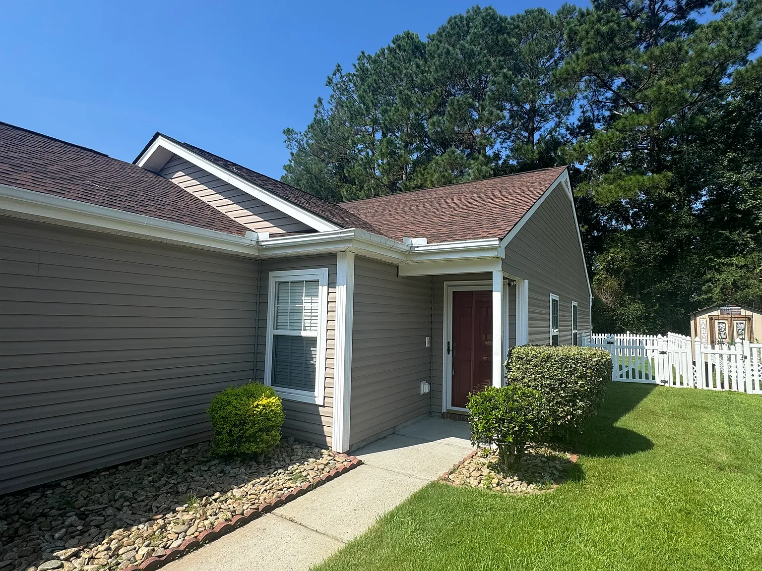 3 bed, 1160 sqft, $1,900 — Photo 4