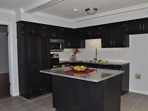 5th image of 7988 Winding Creek Dr