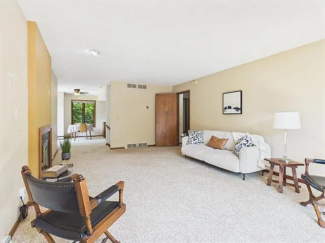 2683 Aberdeen Ct