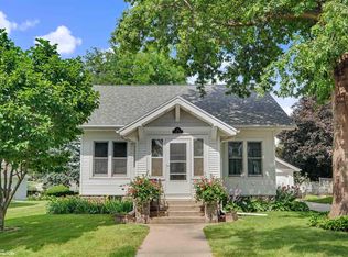310 N 8th St, Marshalltown, IA 50158
