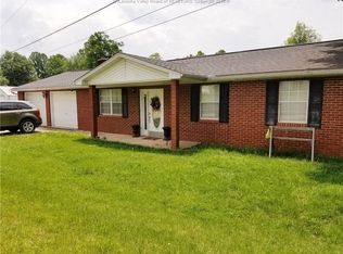 89 Stump Ln, Millwood, WV 25262